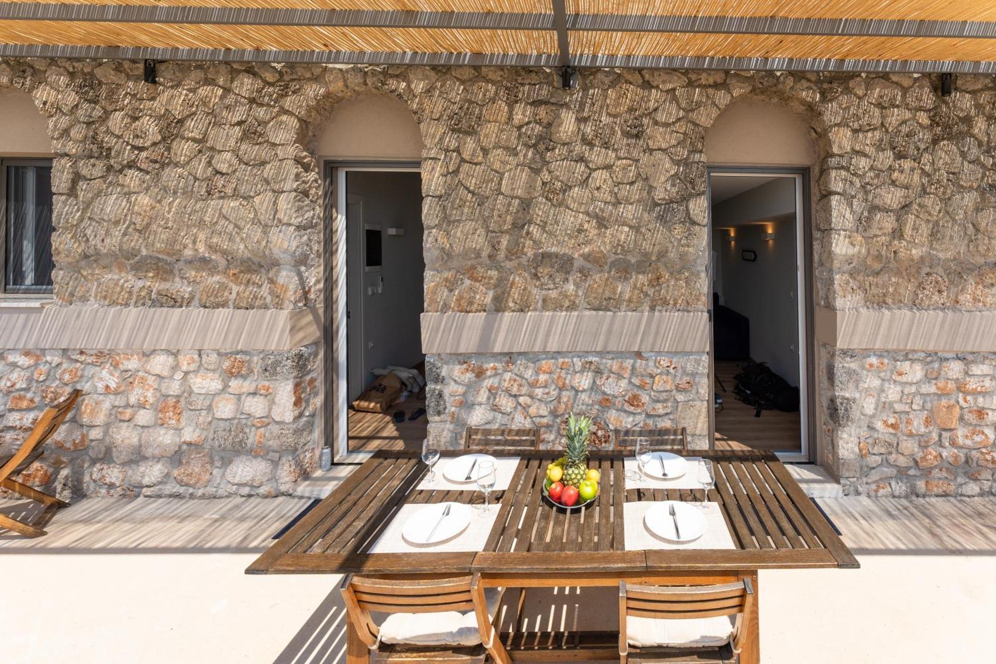 Glyfa Beach Villas Barbati Exterior photo