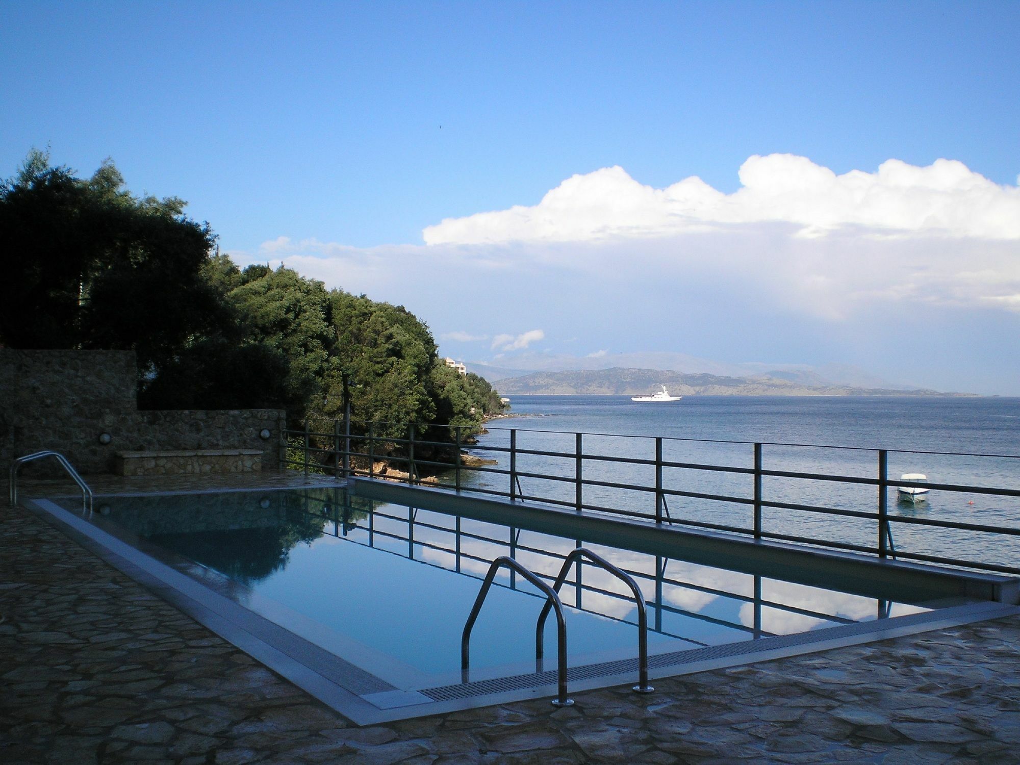 Glyfa Beach Villas Barbati Exterior photo